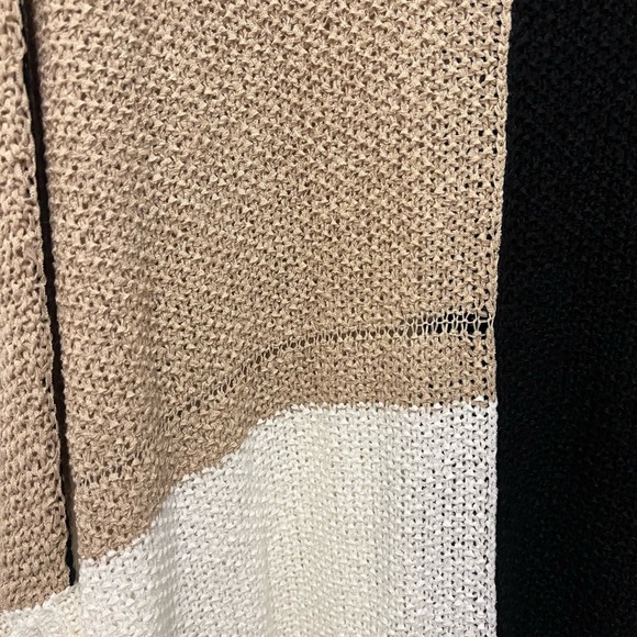 eesome Oversized multicolored cuffed sleeves sweater - Picture 8 of 8